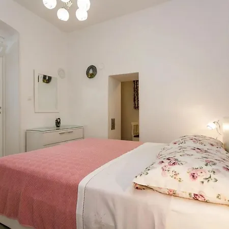 Appartement By The Sea Nska, Krk - 21689 Malinska